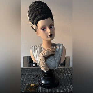 Bride of Frankenstein Bust with Black and White Details. Spooky Night. New.